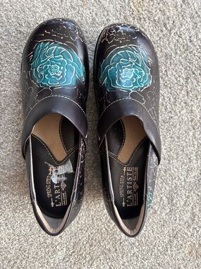 L'Artiste by Spring Step Black Leather Floral Slip-On Loafers with Teal Accents